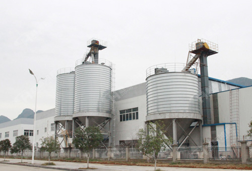 桂林磨粉機生產廠家 桂林鴻程磨粉機價格