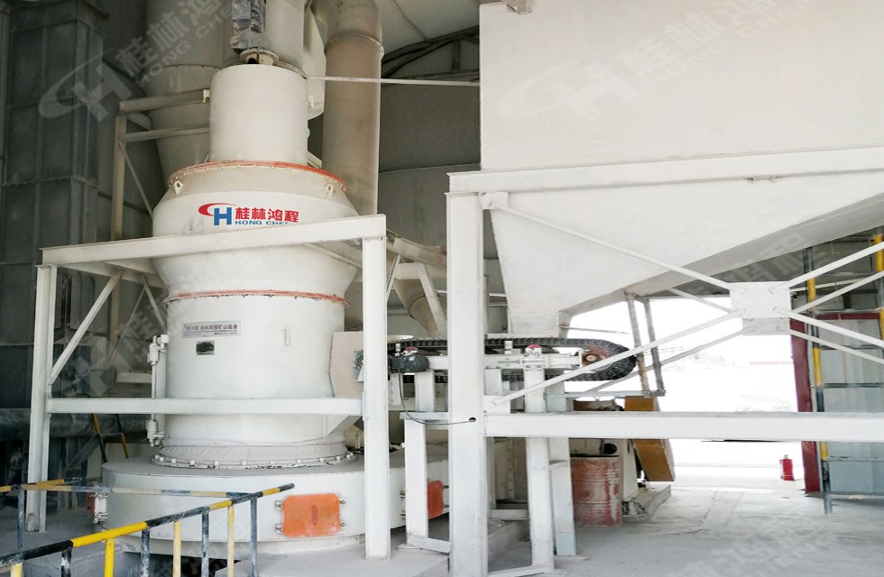 hc1700型擺式磨粉機石灰巖磨機新疆清河客戶項目